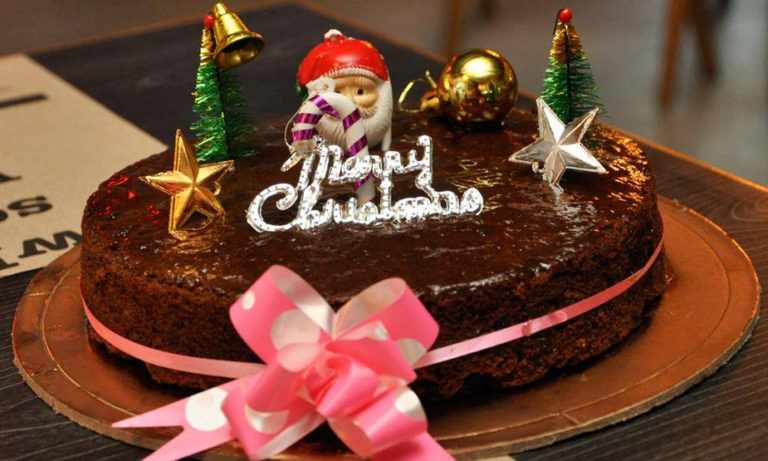 बिना ओवन कैसे बनाये क्रिसमस (Christmas) केक - रेसिपी इन हिंदी